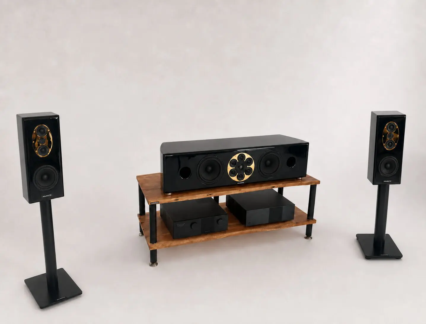 NEURON Acoustic Majestic R/T 3.0 Lautsprecher-Setup mit Center